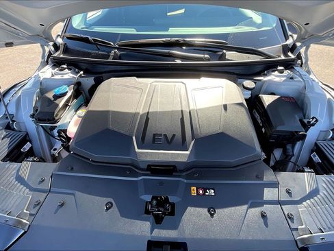 New 2026 Hyundai Ioniq 5 SEL image 12