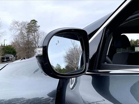 Used 2020 Kia Sorento LX image 26