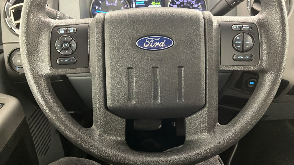 Used 2016 Ford F250 XLT w/ XLT Premium Package AWD/4WD image 23