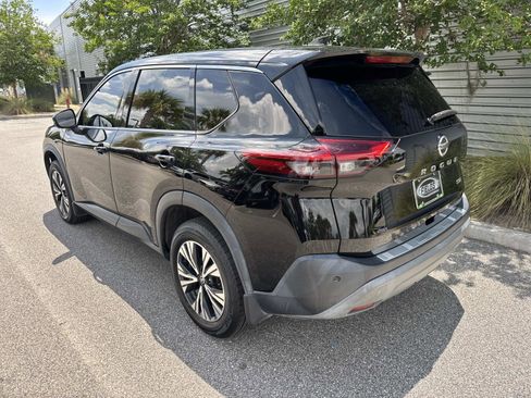 Used 2021 Nissan Rogue SV FWD image 3