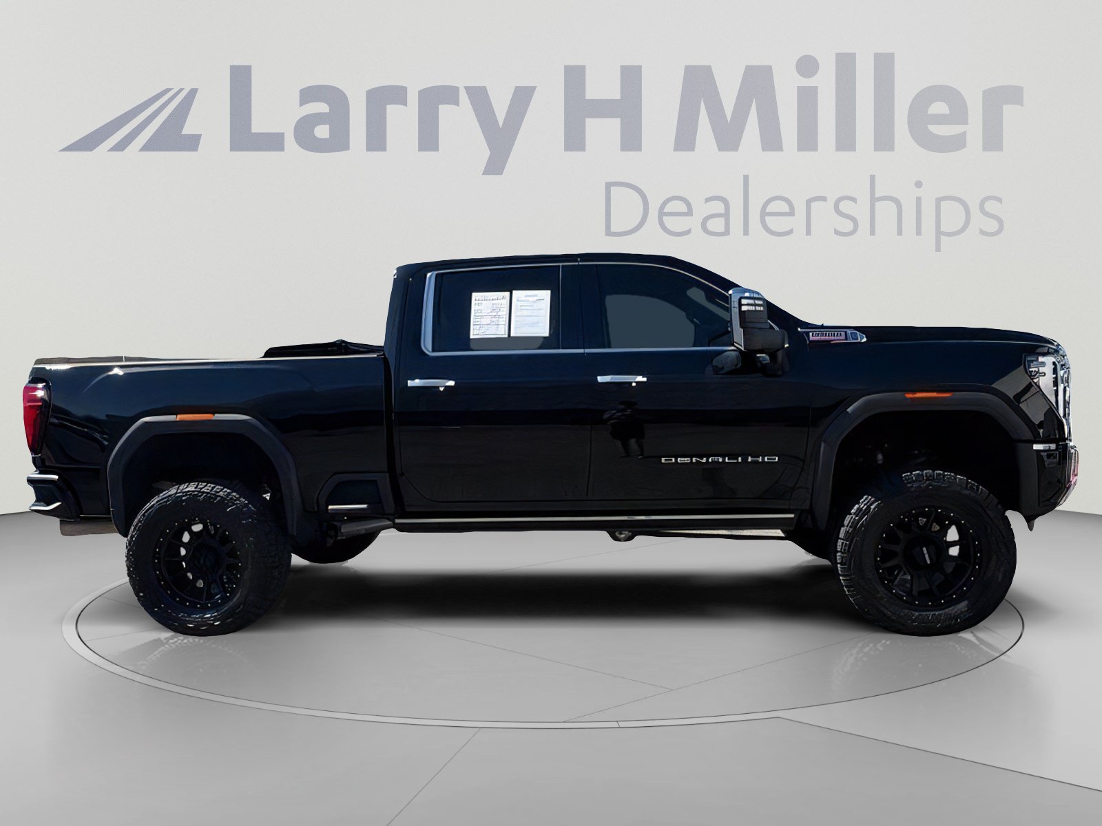 Used 2024 GMC Sierra 2500 Denali w/ Denali Reserve Package AWD/4WD image 7