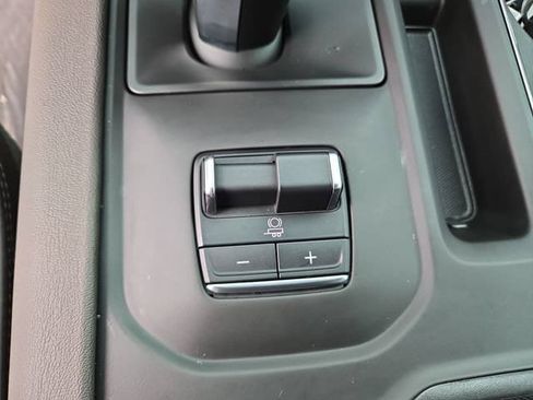 Used 2025 GMC Sierra 1500 Denali AWD/4WD image 31