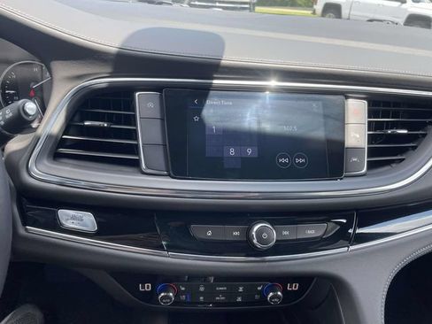 Certified 2024 Buick Enclave Avenir FWD image 23