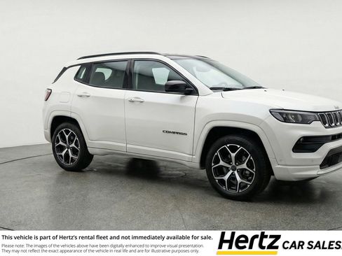 Used 2025 Jeep Compass Limited AWD/4WD image 1