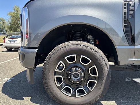 Used 2026 Ford F250 Platinum AWD/4WD image 37