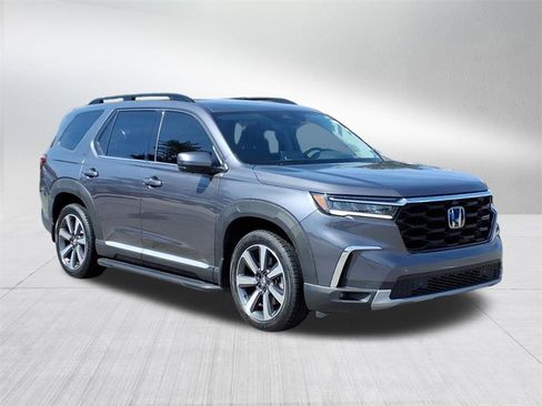 Used 2023 Honda Pilot Elite image 2