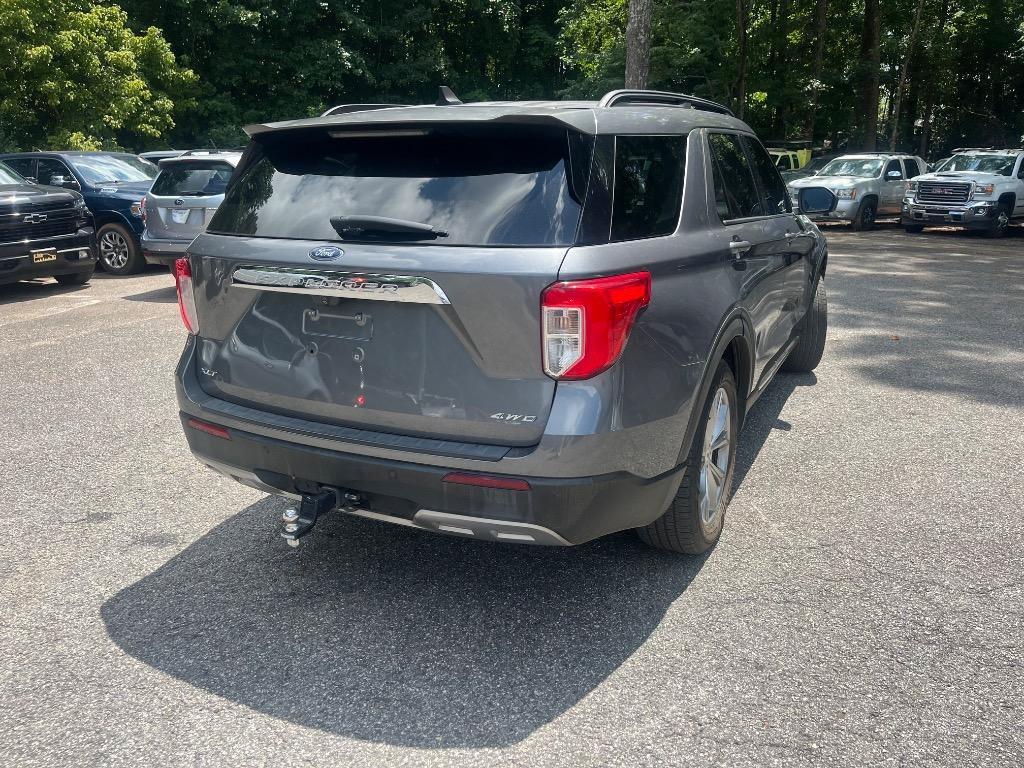 Used 2021 Ford Explorer XLT w/ Equipment Group 202A AWD/4WD image 8
