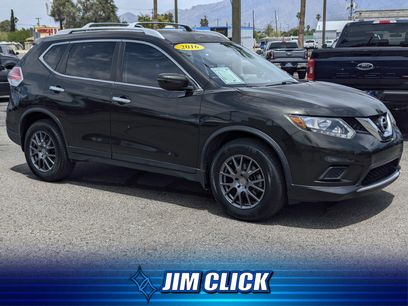 Used 2016 Nissan Rogue S w/ Appearance Package