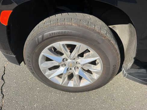 Used 2024 Chevrolet Suburban Premier RWD image 35