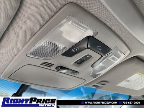 Used 2017 Toyota Sienna XLE image 26