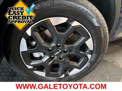 Used 2025 Kia Sorento S w/ Panoramic Sunroof Package AWD/4WD image 4
