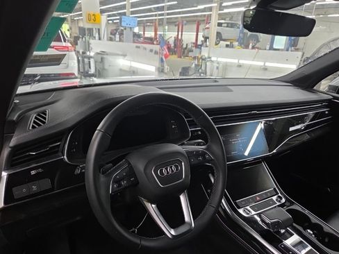 Used 2025 Audi Q7 3.0T Premium Plus AWD/4WD image 17