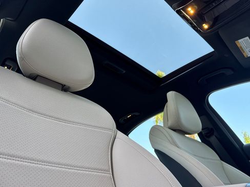 New 2025 Mercedes-Benz C 300 Sedan image 32