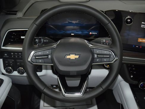 New 2026 Chevrolet Suburban Premier w/ Sun And Tow Package image 37