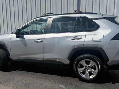 Used 2023 Toyota RAV4 XLE w/ Convenience Package FWD image 2