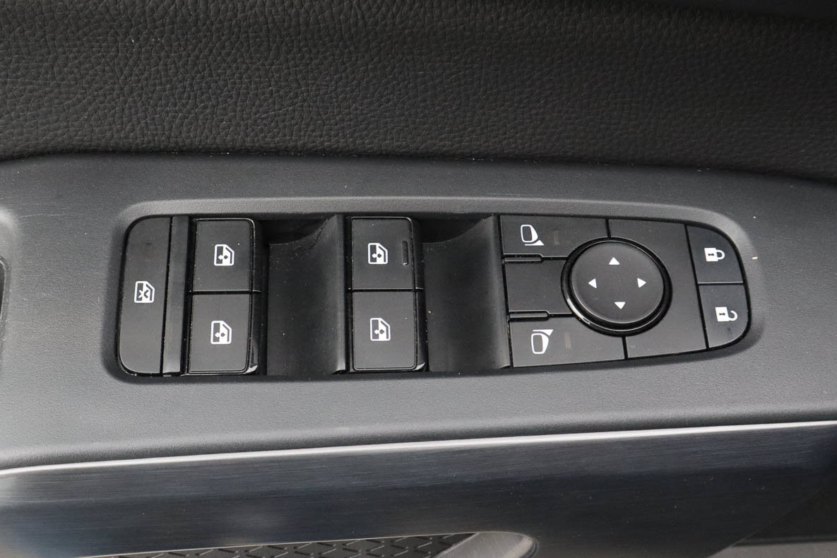 Used 2025 Nissan Pathfinder Rock Creek AWD/4WD image 15