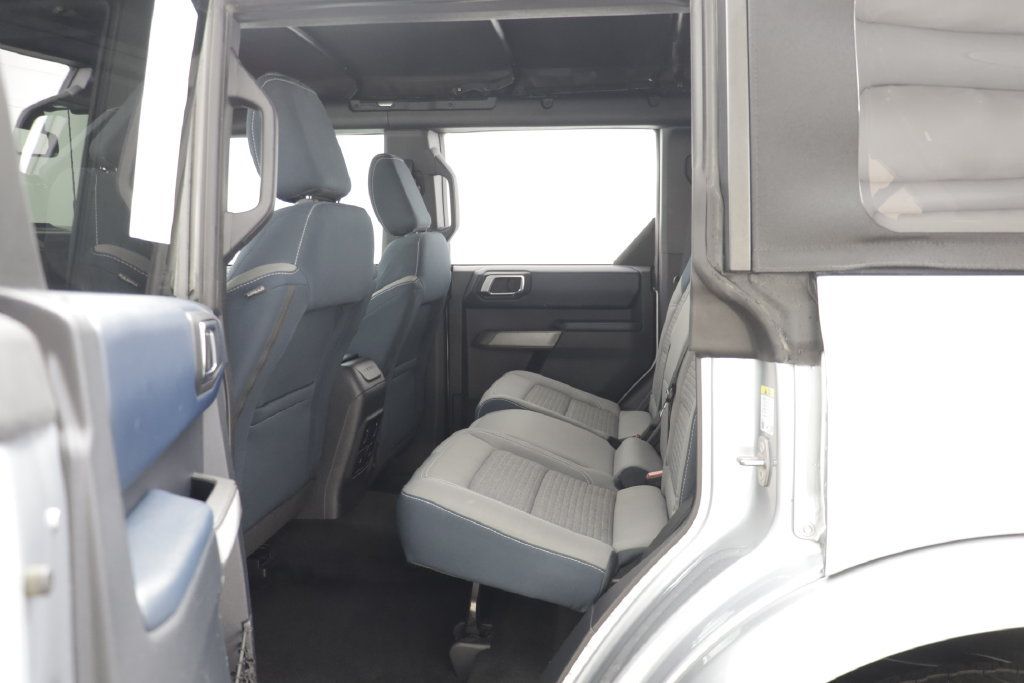 Used 2023 Ford Bronco Outer Banks AWD/4WD image 16