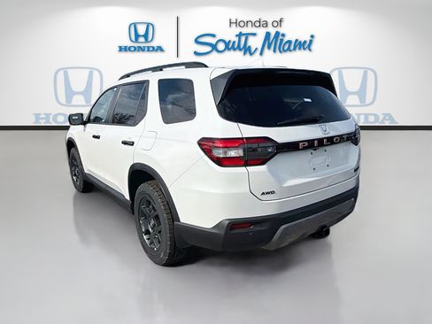 New 2026 Honda Pilot TrailSport image 5
