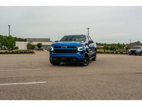 Used 2023 Chevrolet Silverado 1500 RST w/ Z71 Off-Road Package AWD/4WD image 1