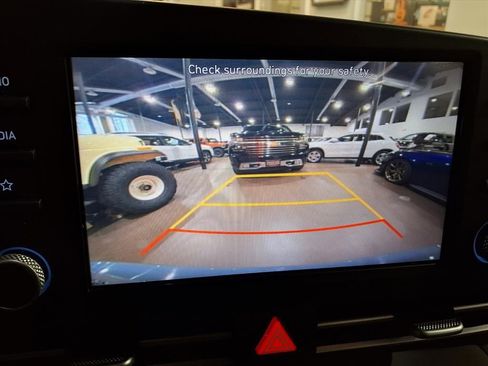 Used 2023 Hyundai Elantra SE w/ Cargo Package image 12