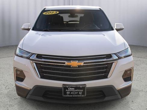 Used 2023 Chevrolet Traverse LT image 17