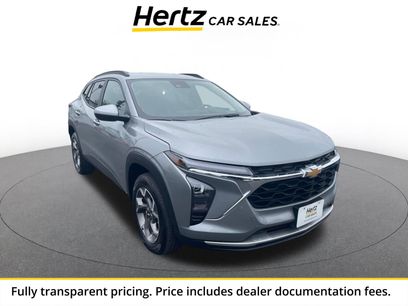 Used 2025 Chevrolet Trax LT