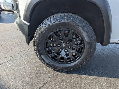 Certified 2024 Chevrolet Colorado Trail Boss w/ Advanced Trailering Package AWD/4WD image 6