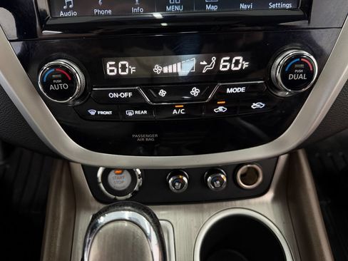 Used 2016 Nissan Murano Platinum w/ Platinum Technology Package FWD image 16