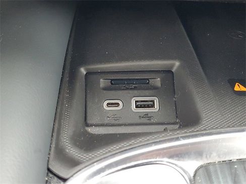 Used 2024 Buick Enclave Premium image 30