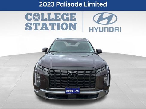 Used 2023 Hyundai Palisade Limited image 2
