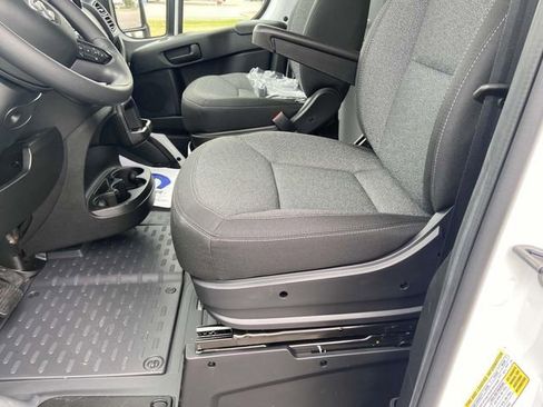 New 2024 RAM ProMaster 2500 w/ Convenience Group image 15