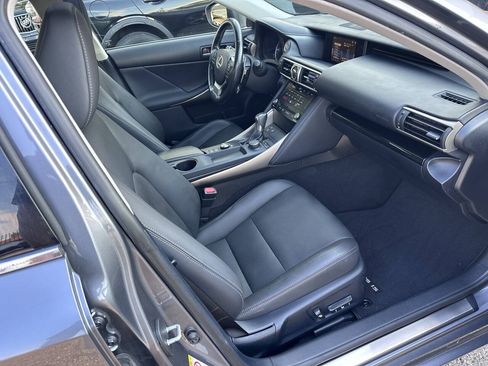 Used 2017 Lexus IS 300 AWD w/ Premium Package image 38
