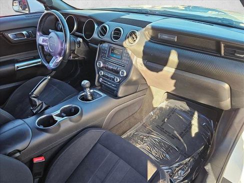 Used 2018 Ford Mustang Coupe image 19