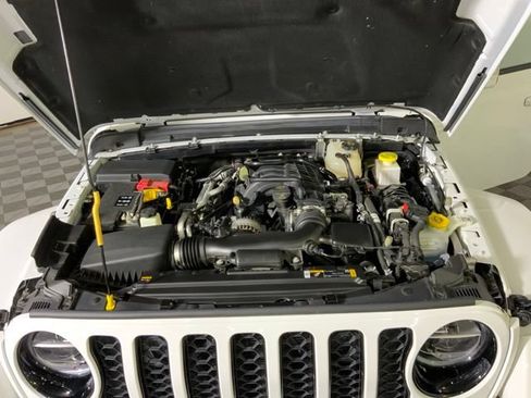 Used 2022 Jeep Gladiator Overland AWD/4WD image 32