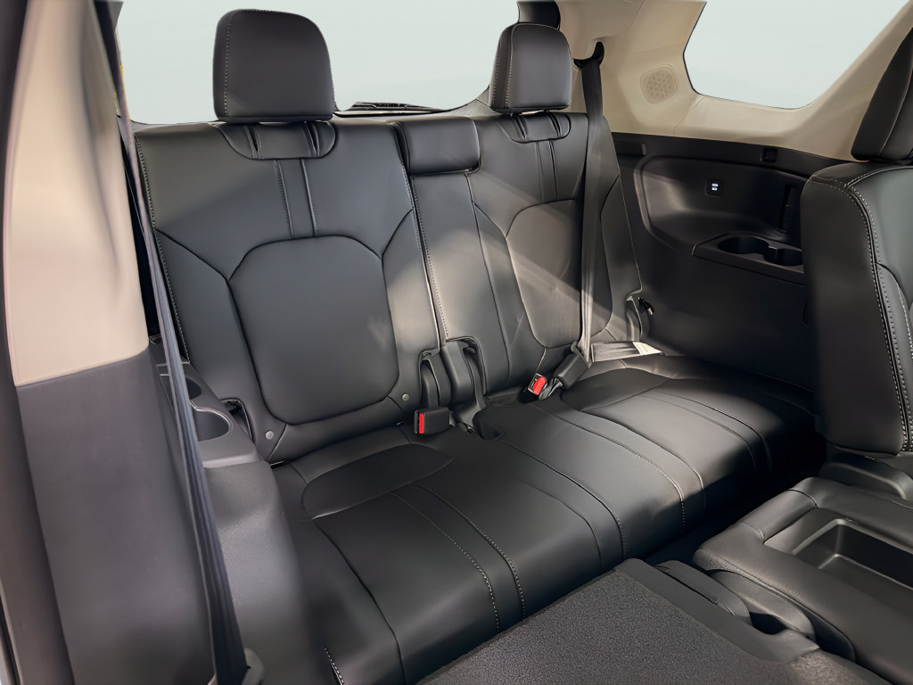 New 2026 Honda Pilot Touring image 17