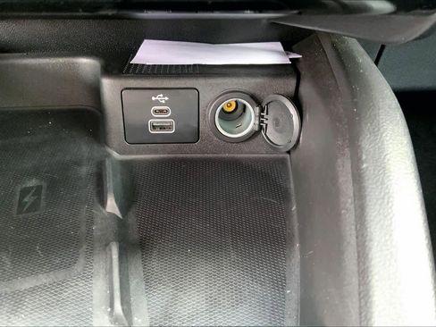 Certified 2025 Ford Escape ST-Line Select w/ Tech Pack #2 image 32