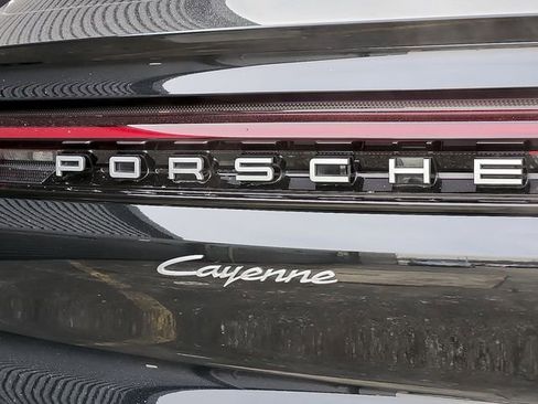 Certified 2024 Porsche Cayenne Coupe image 34