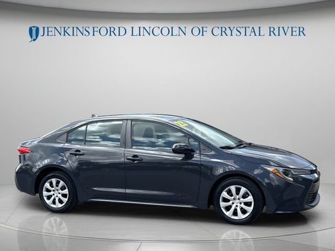 Used 2023 Toyota Corolla LE FWD image 2