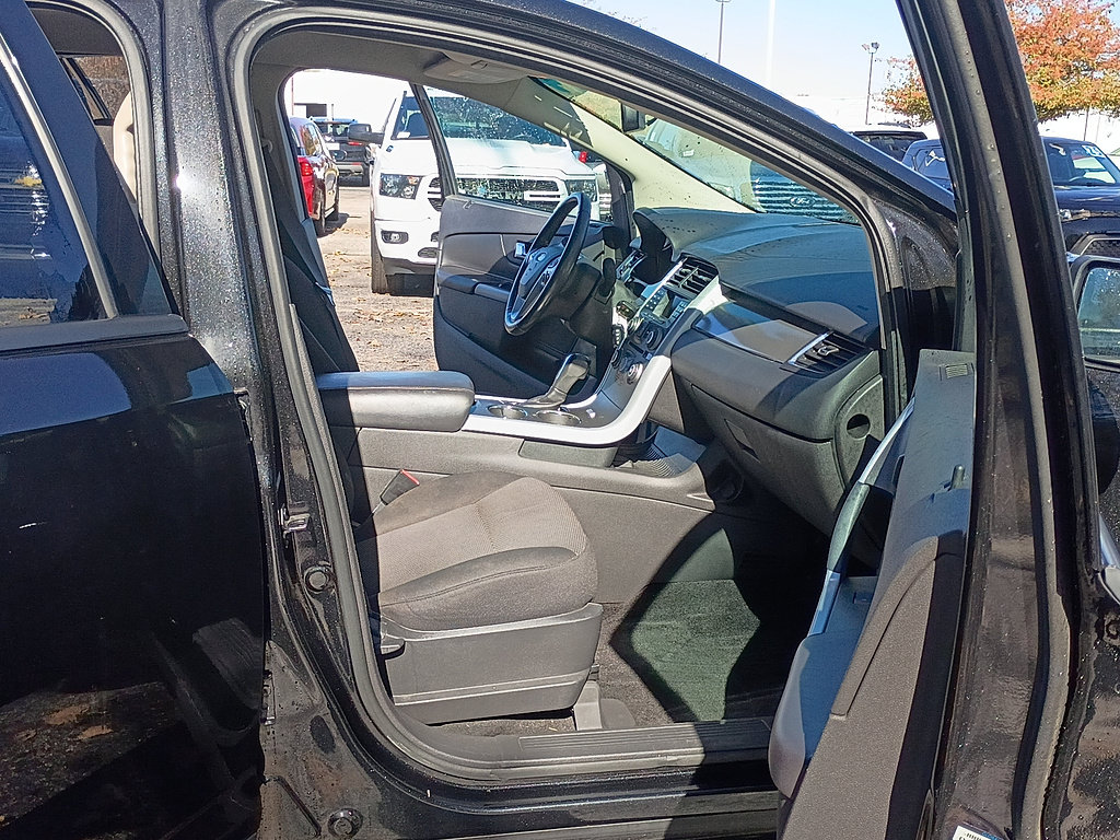 Used 2014 Ford Edge SEL FWD image 16