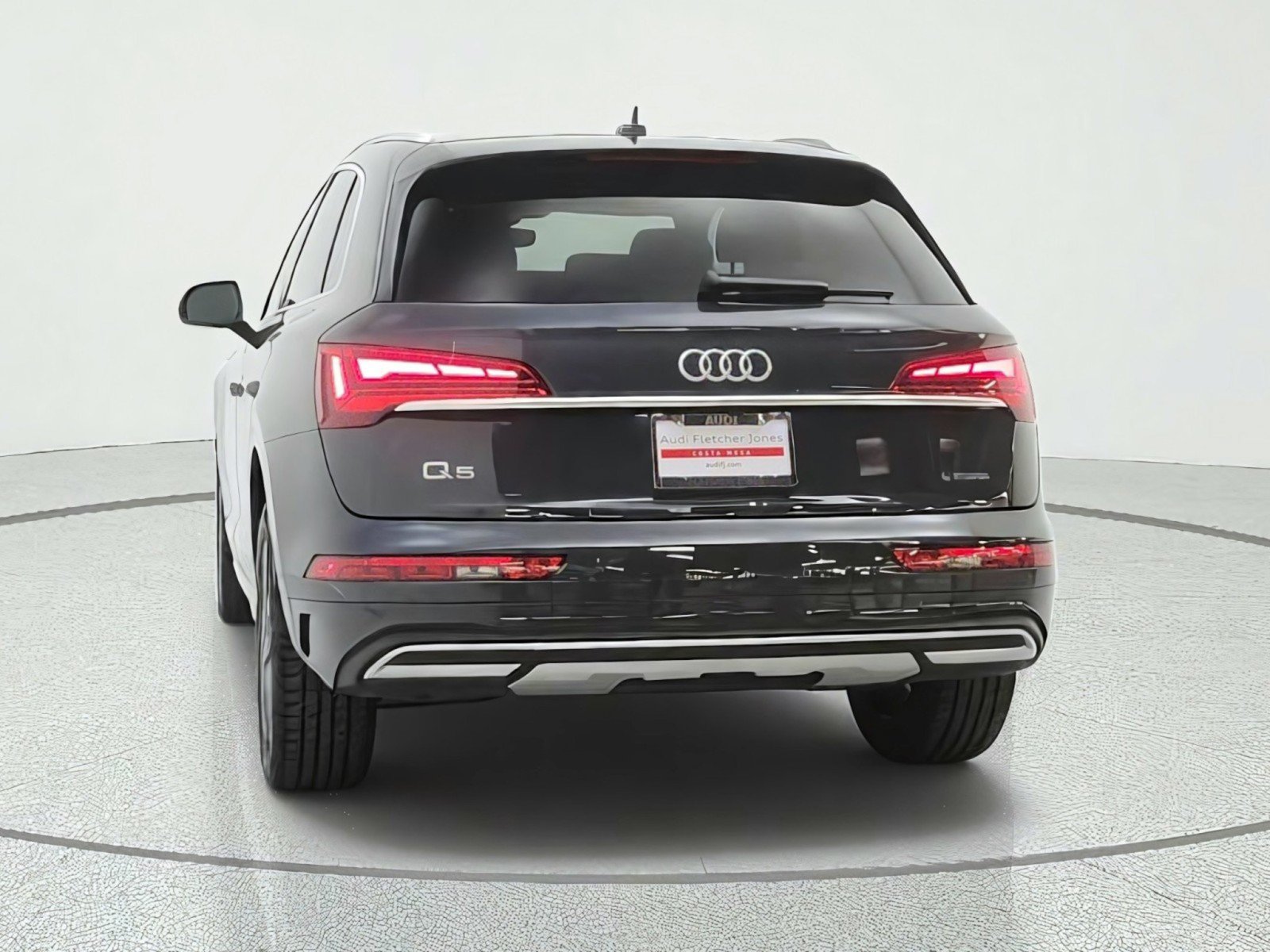 Used 2023 Audi Q5 2.0T Premium w/ Convenience Package AWD/4WD image 6