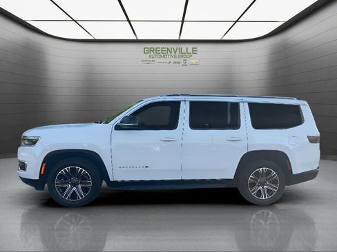 Used 2024 Jeep Wagoneer Series II w/ Flexible Seating Group image 4