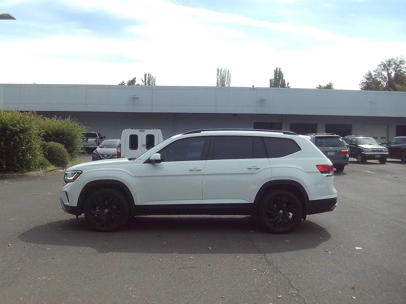Used 2022 Volkswagen Atlas SE AWD/4WD image 2