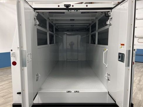 New 2025 Chevrolet Express 3500 Work Van w/ Power Convenience Package image 4