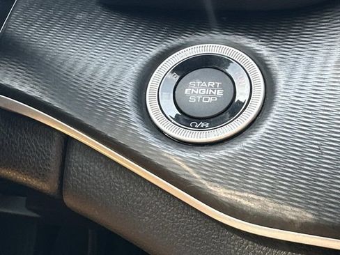 Used 2023 Jeep Grand Cherokee L Altitude AWD/4WD image 76