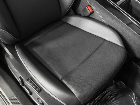 Used 2023 Volkswagen ID.4 Pro S image 49