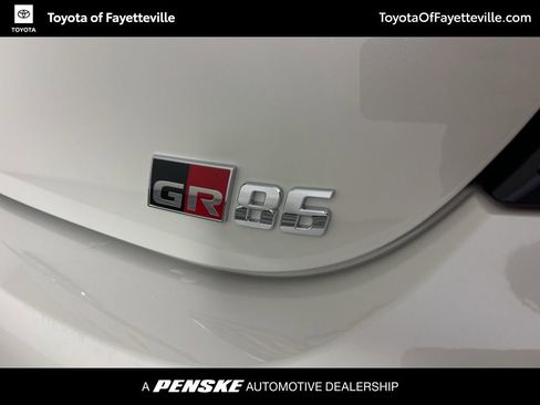 Used 2024 Toyota GR86 Premium image 16