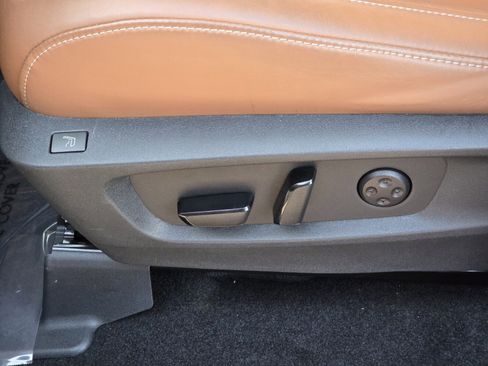 Used 2023 INFINITI QX60 Sensory w/ Vision Package image 16