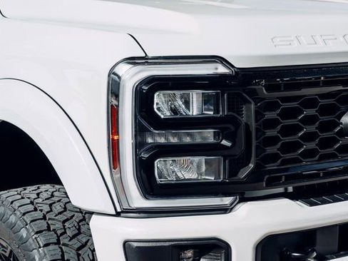 New 2026 Ford F250 Lariat w/ Black Appearance Package image 4