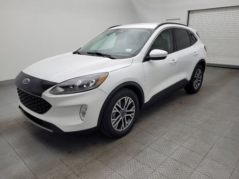 Used 2020 Ford Escape SEL image 2