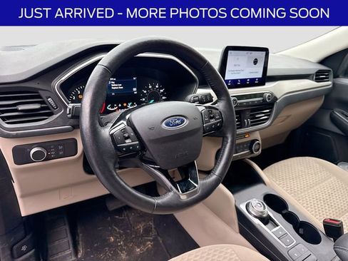 Used 2021 Ford Escape SE w/ Cold Weather Package AWD/4WD image 11